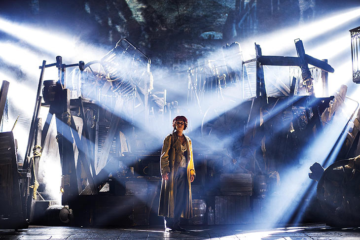 Amena El-Kindy als Eponine bei "Les Miserables" im Londoner West End (©Foto: Delfont Mackintosh Theatres Ltd. London Deen Van Meer)